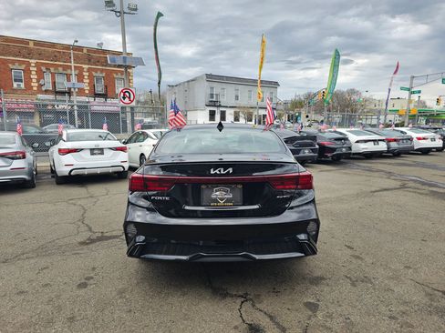 Used 2023 Kia Forte GT-Line w/ GT-Line Premium Package image 7