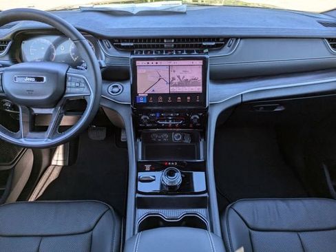 New 2025 Jeep Grand Cherokee Limited w/ Luxury Tech Group II image 15