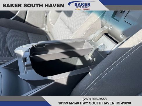 Used 2024 GMC Terrain SLE FWD image 28