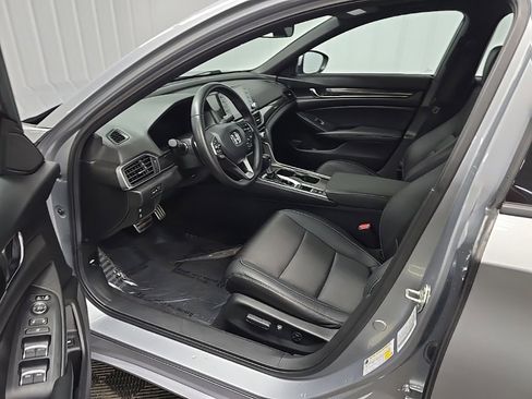 Used 2019 Honda Accord Sport image 29