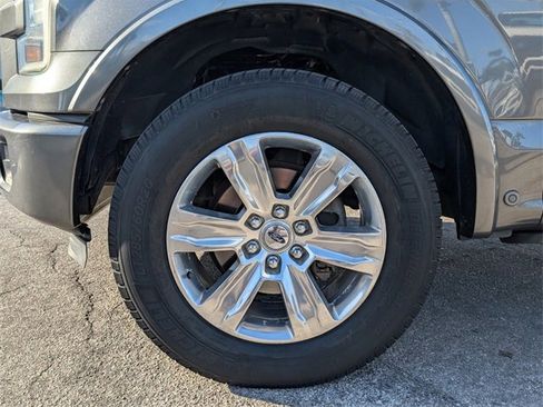 Used 2015 Ford F150 Platinum w/ Equipment Group 701A Luxury image 6