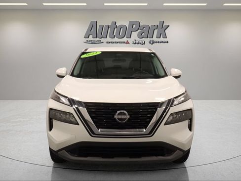 Used 2022 Nissan Rogue S FWD image 2