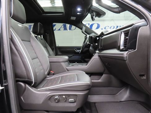 Used 2025 GMC Sierra 2500 AT4X image 34