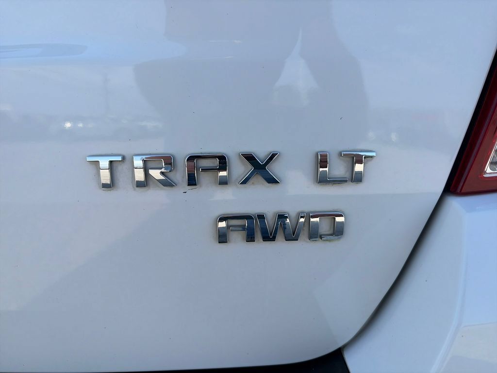 Used 2015 Chevrolet Trax LT w/ LT Plus Package AWD/4WD image 38
