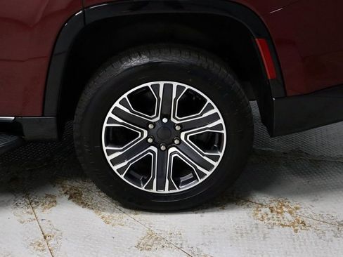 Used 2022 Jeep Wagoneer Series III w/ Flexible Seating Group AWD/4WD image 19