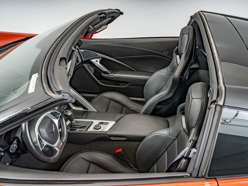 Used 2016 Chevrolet Corvette Z06 w/ 3LZ Preferred Equipment Group RWD image 26