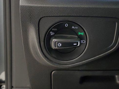 Used 2021 Volkswagen Atlas SEL Premium image 11