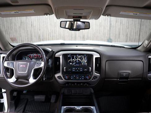 Used 2018 GMC Sierra 1500 SLT w/ SLT Premium Package image 18