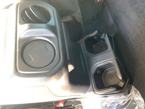 Used 2021 Jeep Wrangler Sport S image 22