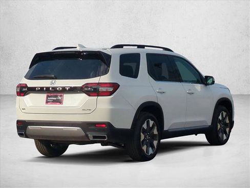 New 2026 Honda Pilot Elite image 2