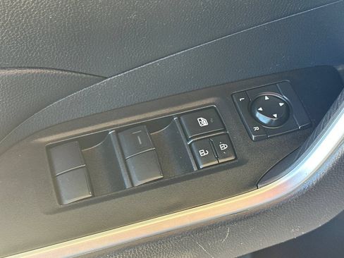 Used 2024 Toyota RAV4 LE AWD/4WD image 13