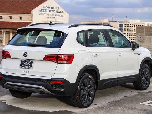 Used 2023 Volkswagen Taos S image 4