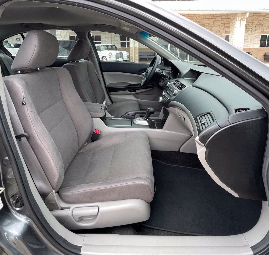 Used 2012 Honda Accord LX image 23