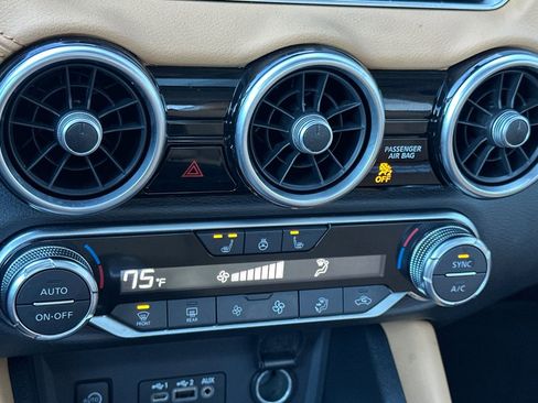 Used 2024 Nissan Sentra SV w/ SV Premium Package image 26