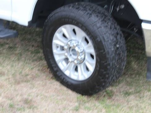 Used 2022 Ford F250 XL w/ STX Appearance Package AWD/4WD image 21
