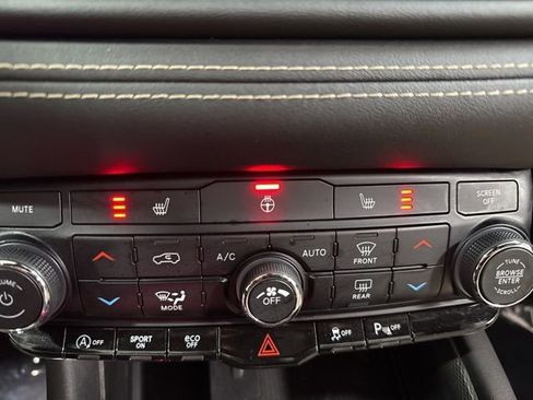 Used 2022 Dodge Durango GT w/ GT Premium Group image 8