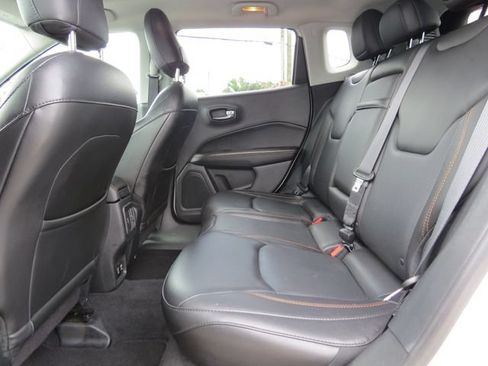 Used 2018 Jeep Compass Limited w/ Navigation Group AWD/4WD image 14