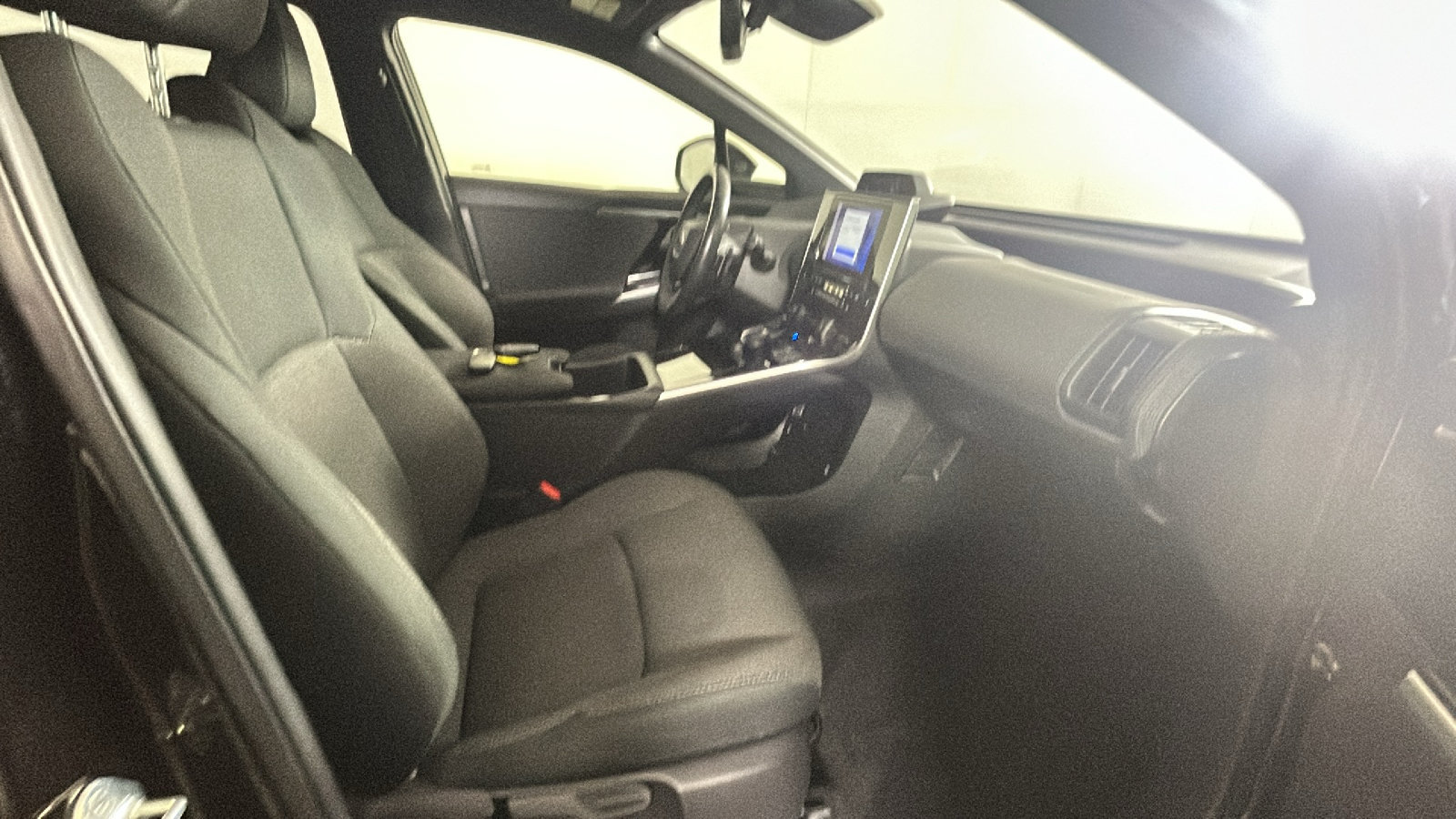 Used 2023 Subaru Solterra AWD image 32