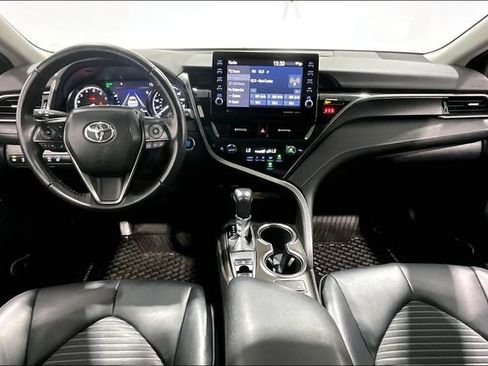 Used 2021 Toyota Camry SE AWD/4WD image 10