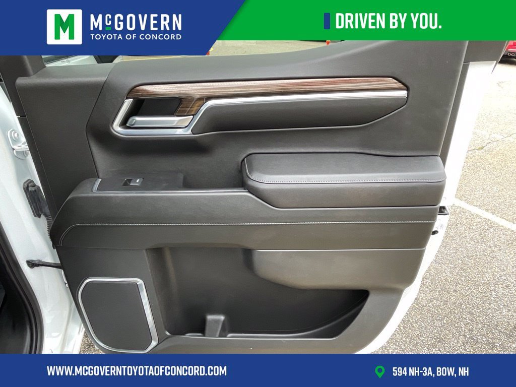 Used 2023 Chevrolet Silverado 1500 LT AWD/4WD image 23