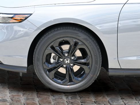 New 2025 Honda Accord SE image 33