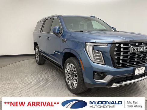 Used 2025 GMC Yukon Denali Ultimate AWD/4WD image 8