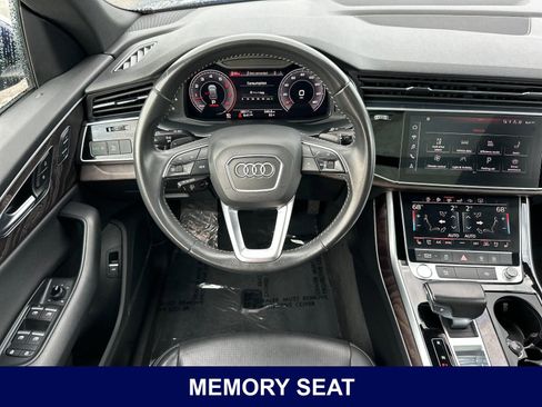 Used 2019 Audi Q8 Premium Plus w/ Premium Plus AWD/4WD image 17