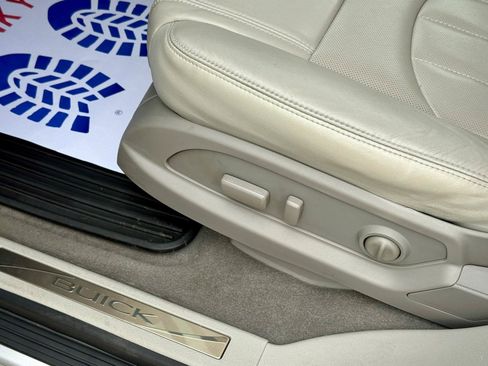 Used 2017 Buick Enclave Leather FWD image 33
