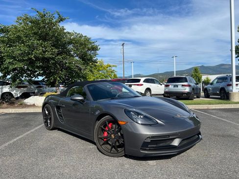 Used 2019 Porsche 718 Boxster GTS RWD image 2