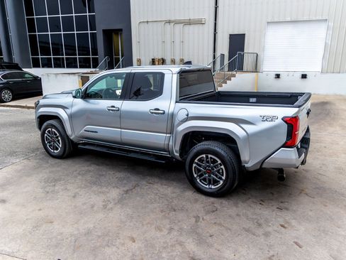 Used 2024 Toyota Tacoma TRD Sport image 10