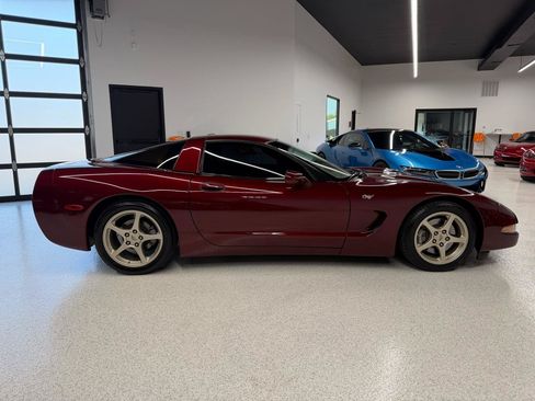 Used 2003 Chevrolet Corvette Coupe w/ Preferred Equipment Group RWD image 16