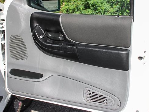 Used 2011 Ford Ranger XLT w/ Bright Trim Group image 32