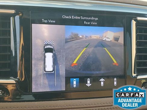 Used 2018 Chrysler Pacifica Limited w/ Tire & Wheel Group image 32