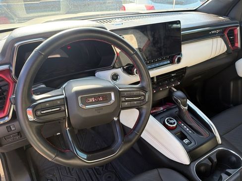 Used 2023 GMC Canyon AT4X AWD/4WD image 9