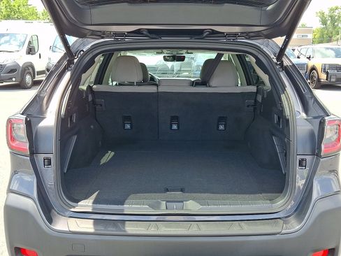 Used 2024 Subaru Outback Premium AWD/4WD image 27