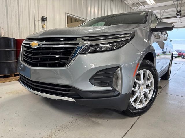 Used 2024 Chevrolet Equinox LT AWD/4WD image 33