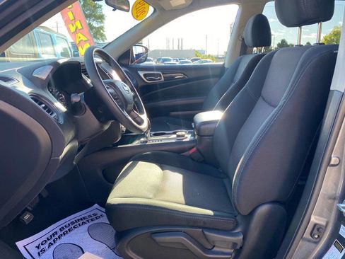 Used 2019 Nissan Pathfinder S image 13