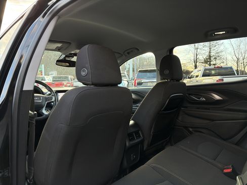 Used 2022 GMC Terrain SLE w/ Driver Convenience Package image 30