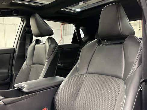 Used 2023 Toyota bZ4X XLE image 7