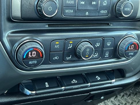 Used 2018 Chevrolet Silverado 1500 LT w/ All Star Edition AWD/4WD image 20