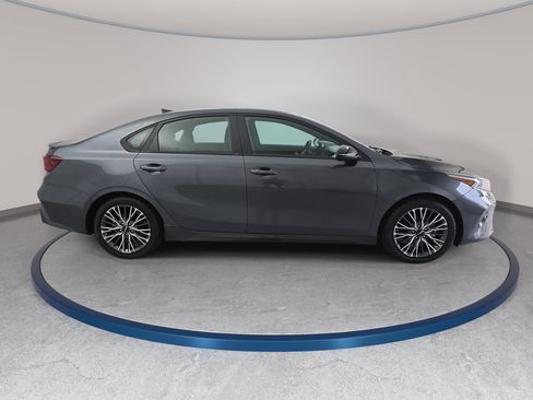 Used 2023 Kia Forte GT-Line FWD image 4