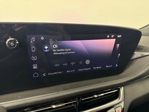 Used 2024 Buick Envista Sport Touring w/ Convenience I Package image 14