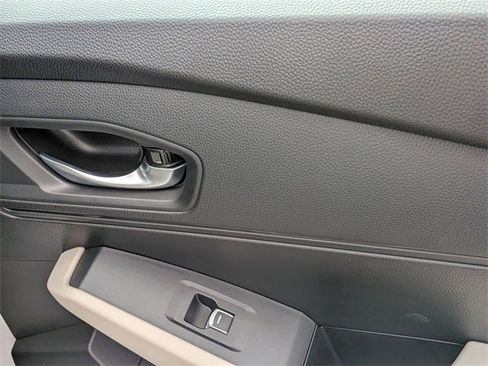 Used 2025 Honda Accord SE image 32