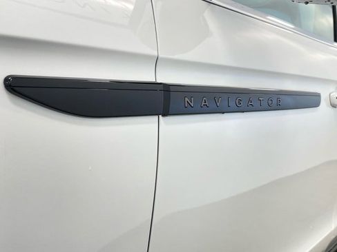 New 2026 Lincoln Navigator L Black Label AWD/4WD image 48