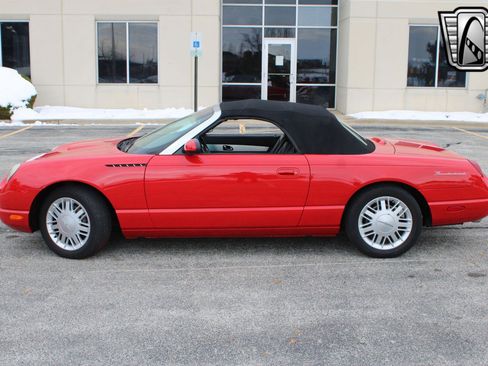 Used 2002 Ford Thunderbird image 3