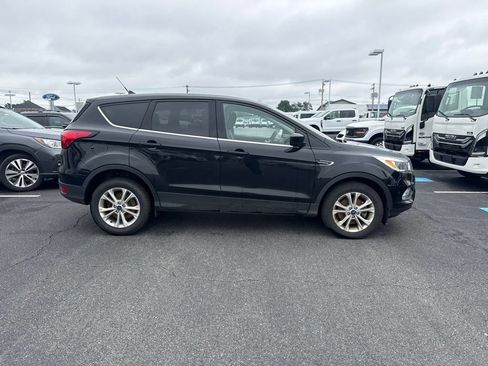 Used 2019 Ford Escape SE AWD/4WD image 3