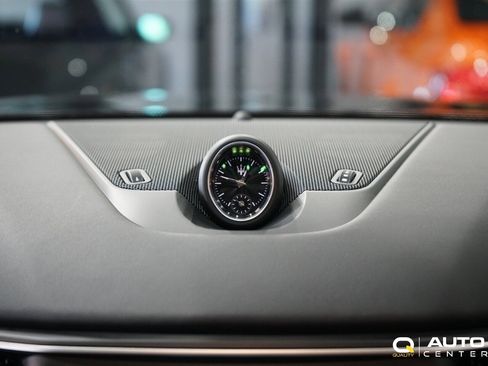 Used 2021 Maserati Levante GranLusso AWD/4WD image 19