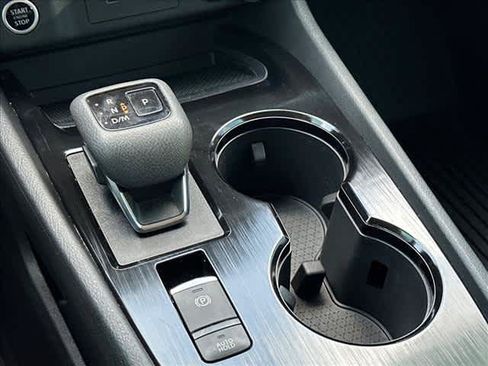 Used 2023 Nissan Rogue SV w/ SV Premium B Package FWD image 27