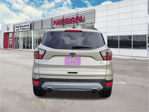 Used 2018 Ford Escape SEL image 5