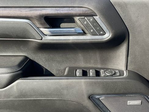 Used 2023 Chevrolet Silverado 1500 LTZ AWD/4WD image 25